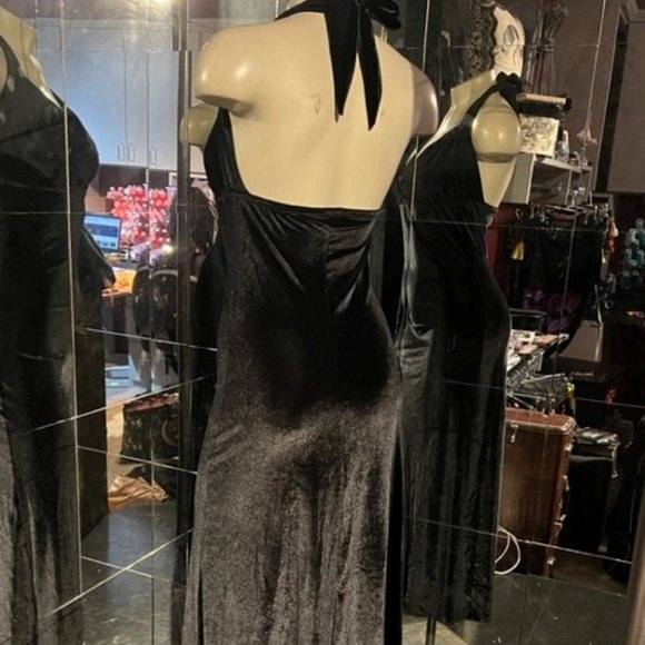 Black Velvet Halter Maxi Dress - Picture 3 of 3
